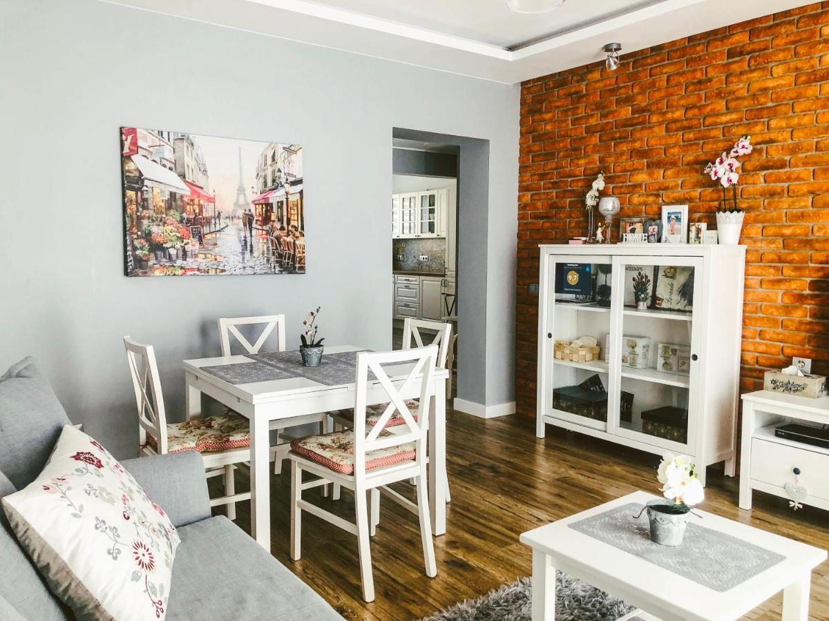 Apartament Luscinia Z 2 Sypialniami คราคูฟ ภายนอก รูปภาพ