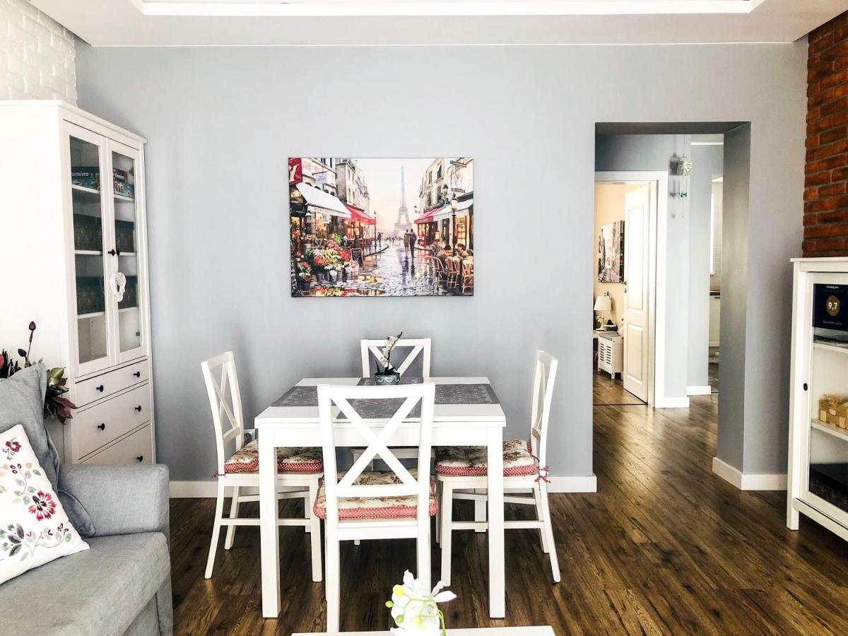 Apartament Luscinia Z 2 Sypialniami คราคูฟ ภายนอก รูปภาพ